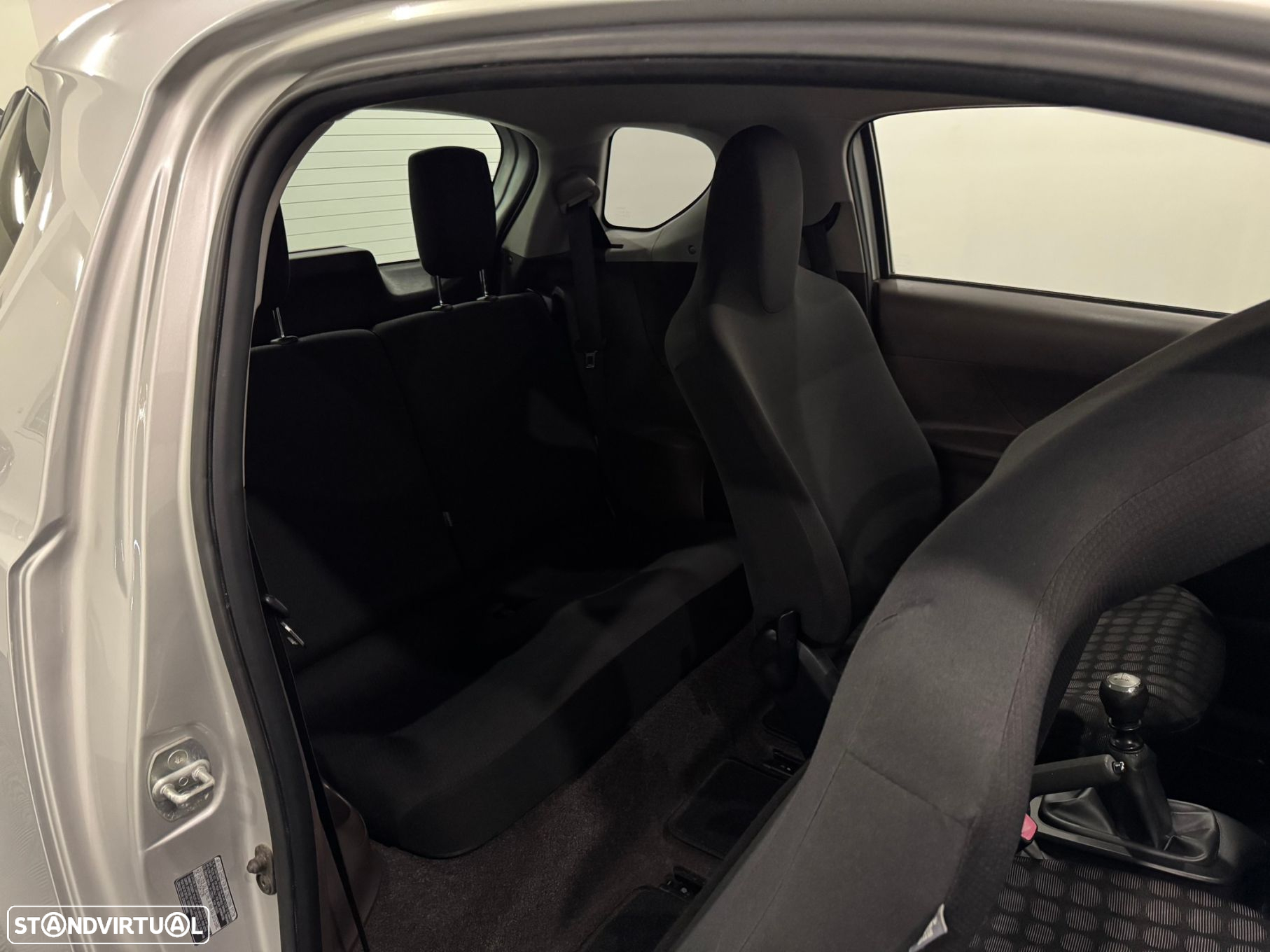 Toyota iQ 1.33 VVT-i - 36