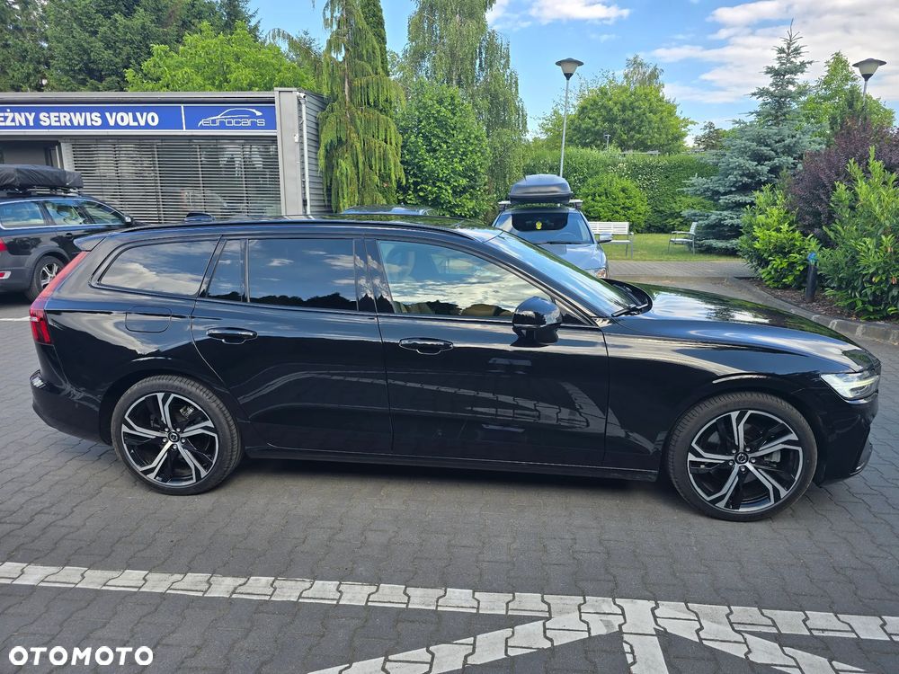 Volvo V60 B4 B DKG Ultra Dark - 2