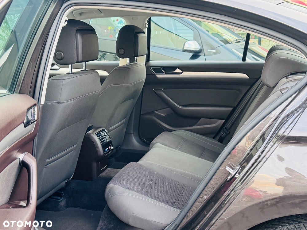 Volkswagen Passat 1.8 TSI BMT Comfortline DSG - 37