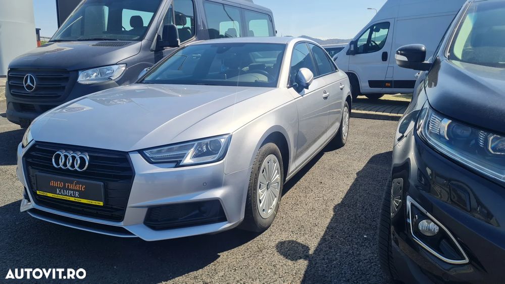 Audi A4 35 TFSI S tronic - 2
