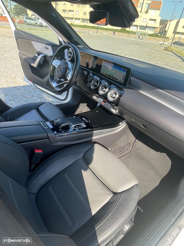 Mercedes-Benz A 200 4Matic 8G-DCT AMG Line - 12