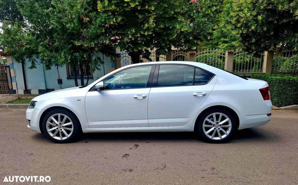 Skoda Octavia 1.4 TSI DSG Style - 2