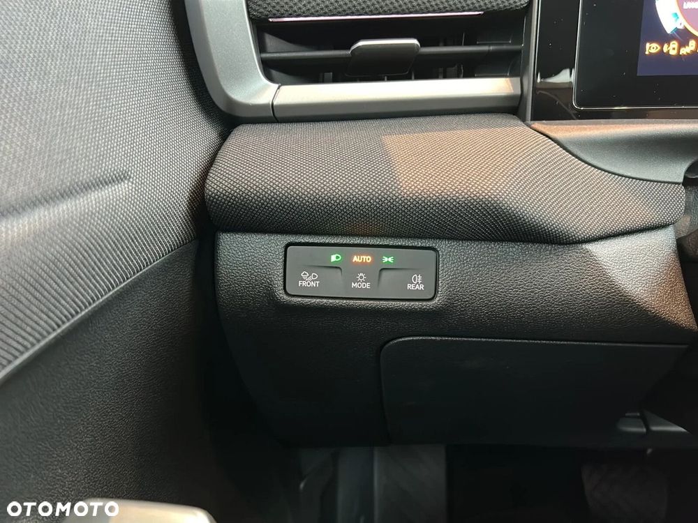 Volkswagen T-Roc - 21