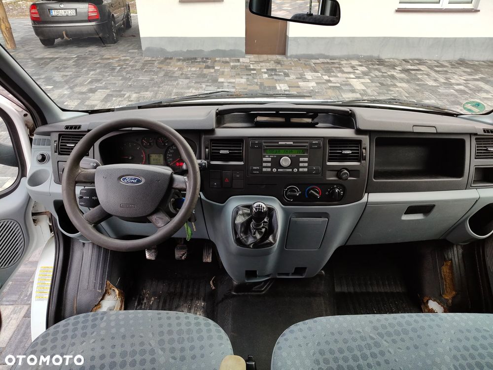 Ford Transit - 13
