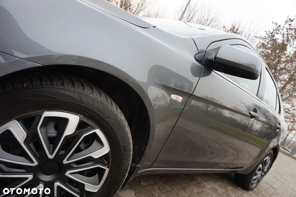 Mitsubishi Lancer - 9