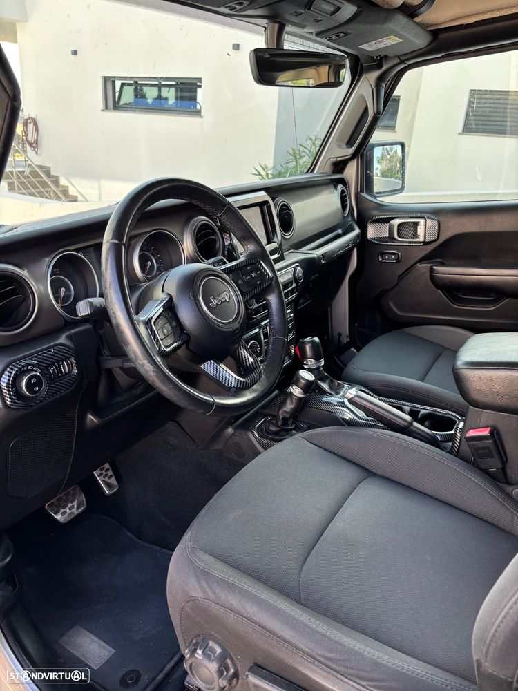 Jeep Wrangler - 15