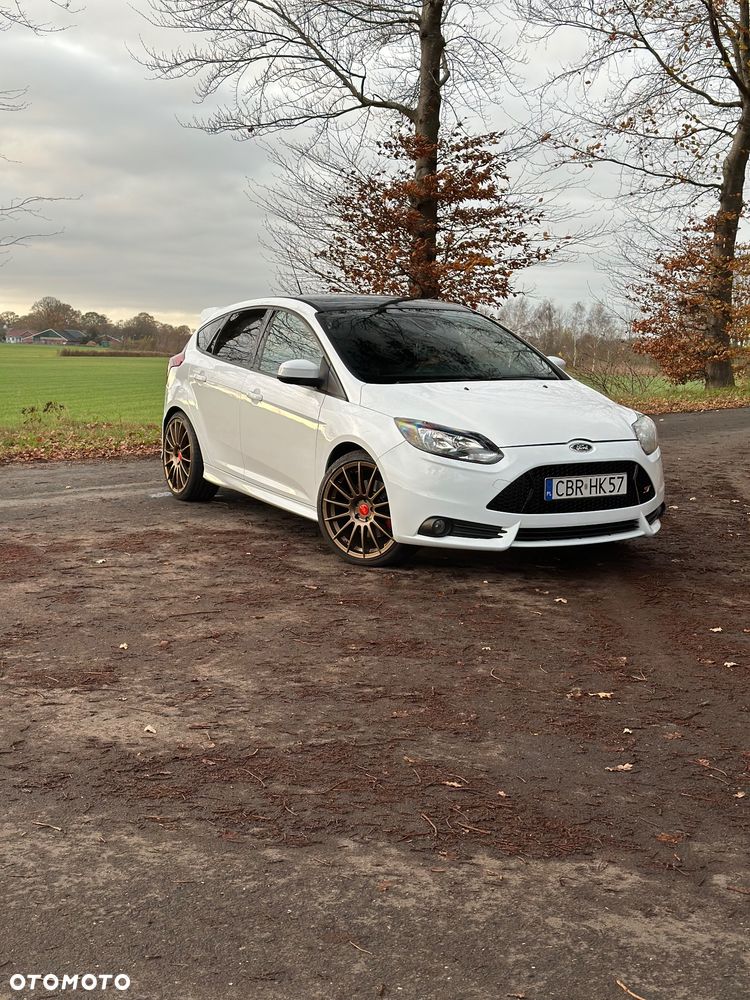 Ford Focus ST - 2