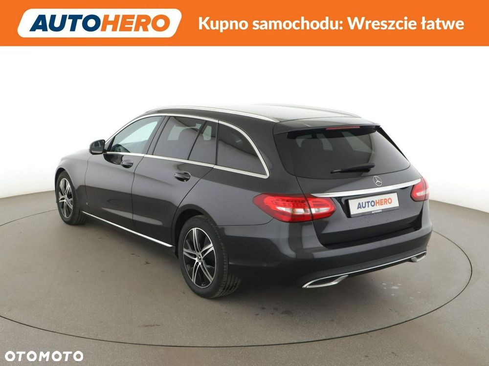 Mercedes-Benz C-Class 2020 photo 4