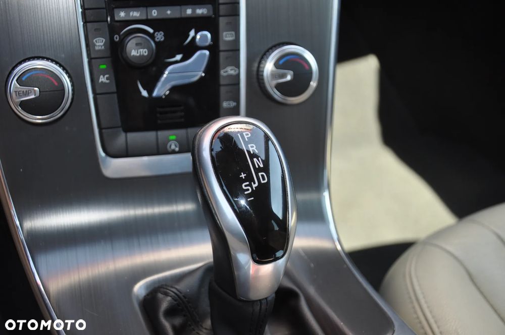 Volvo V60 D3 Geartronic Linje Business - 37