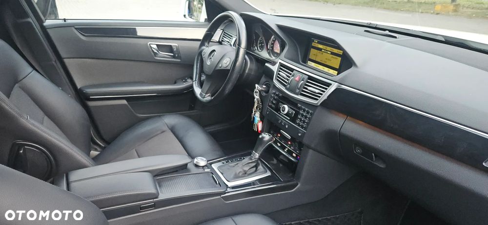 Mercedes-Benz Klasa E - 24