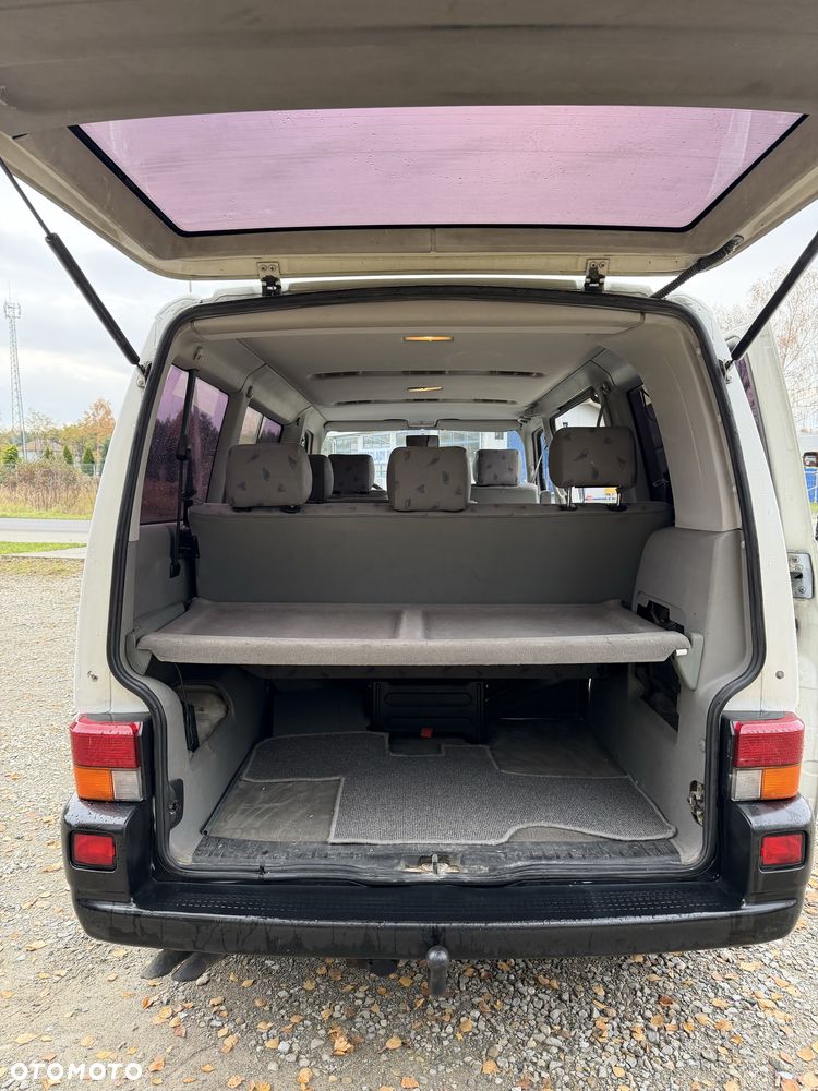 Volkswagen Caravelle - 5