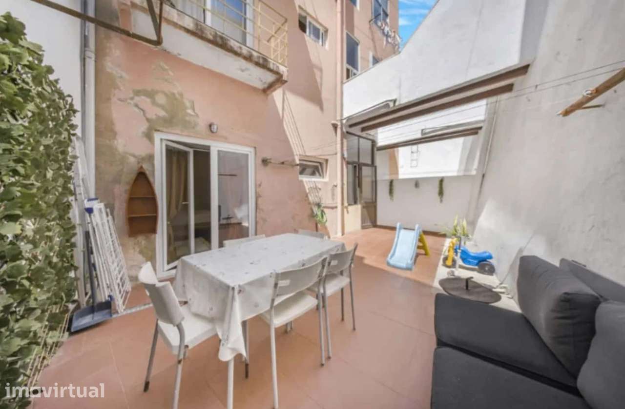 2BDR apartment with terrace in Lisbon - Grande imagem: 2/15