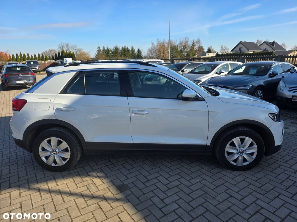 Volkswagen T-Roc - 3