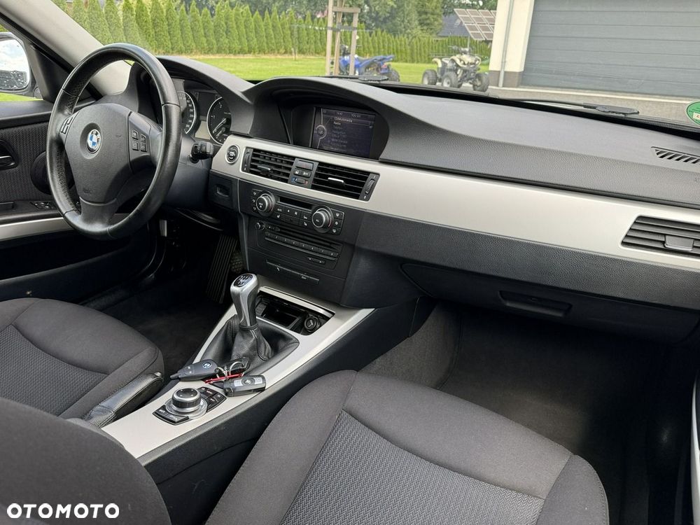 BMW Seria 3 318d - 8