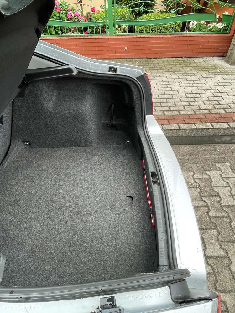 Skoda RAPID 1.6 TDI DPF Active - 8