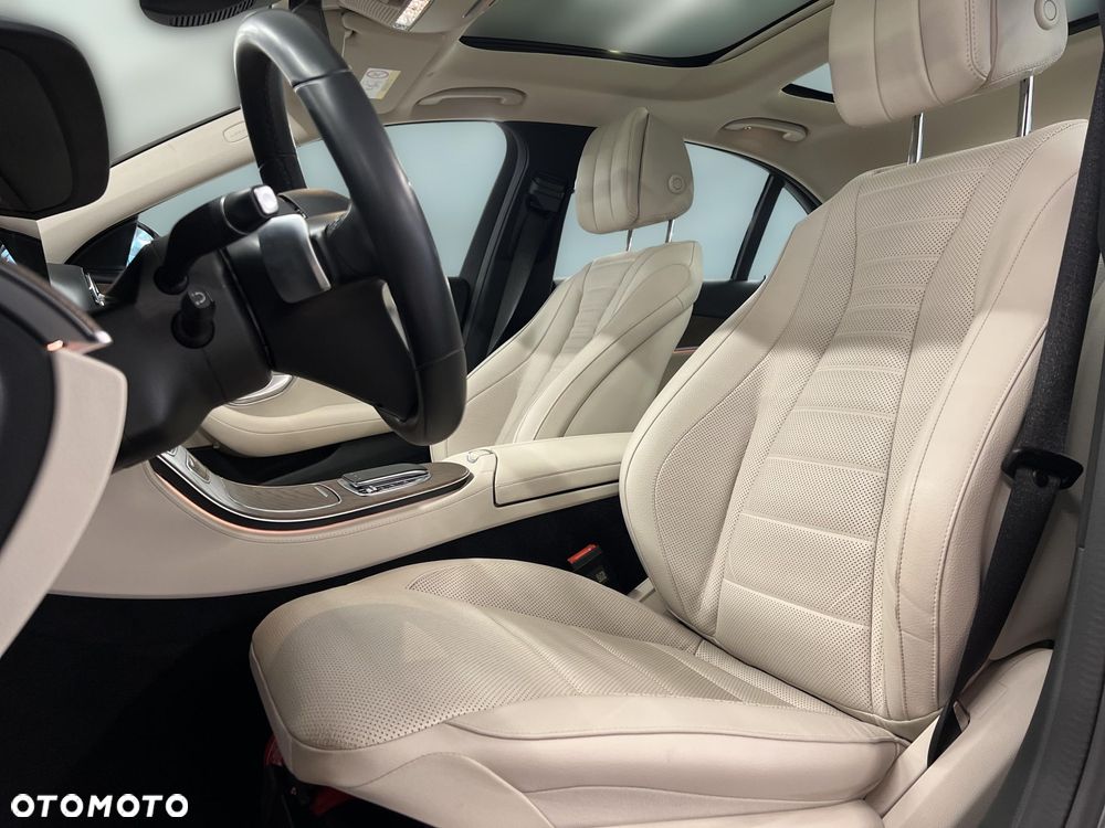 Mercedes-Benz Klasa E - 17