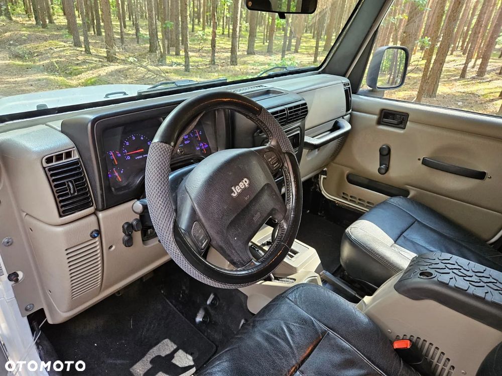 Jeep Wrangler 4.0 Sport - 10