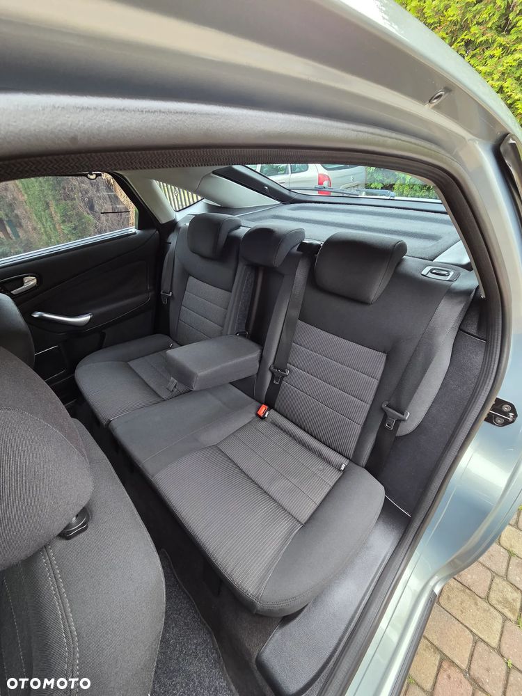 Ford Mondeo 2.0 Titanium - 22