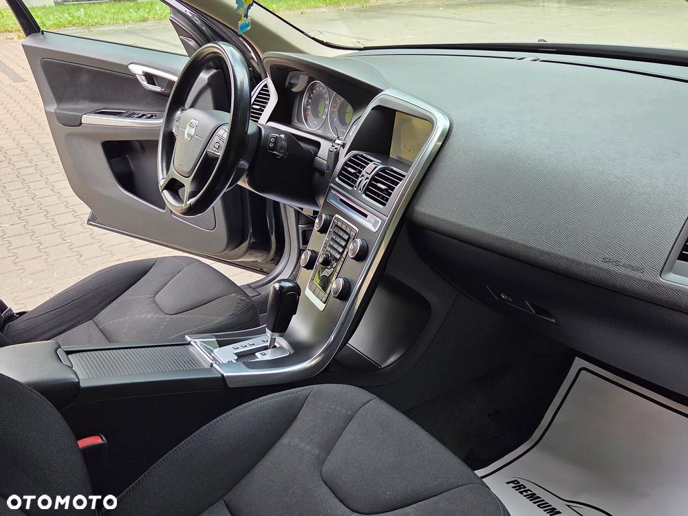 Volvo XC 60 T5 Powershift Momentum - 12