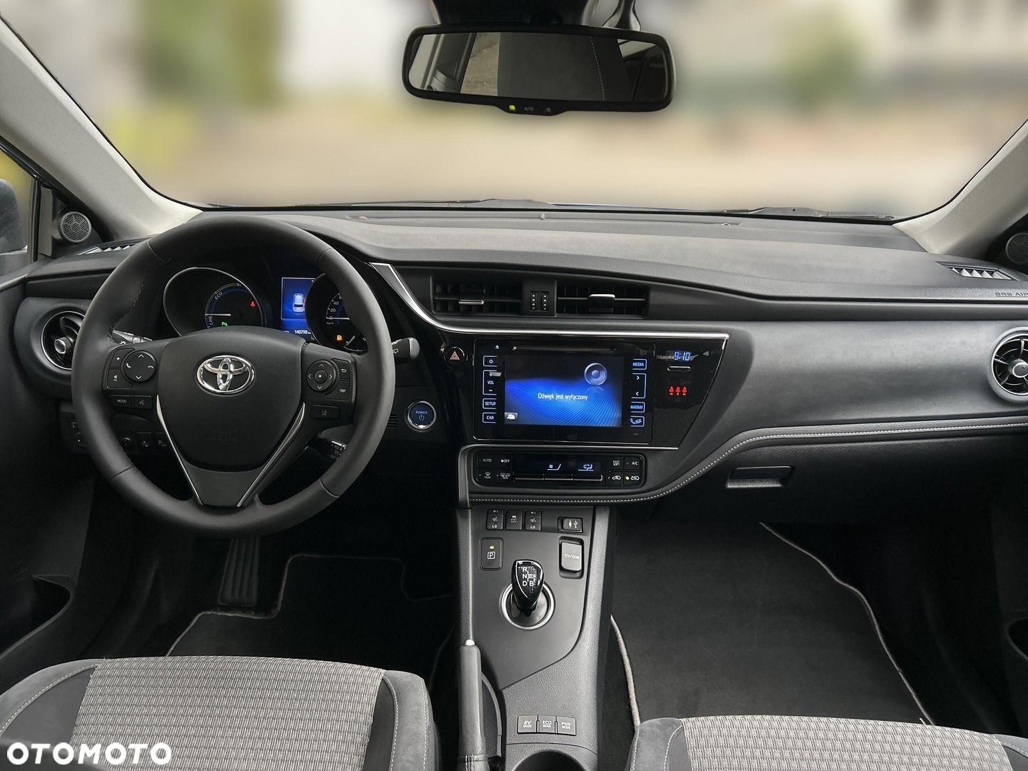 Toyota Auris - 15