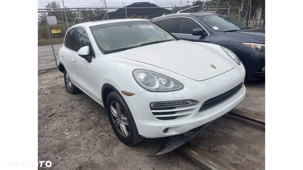 Porsche Cayenne - 5