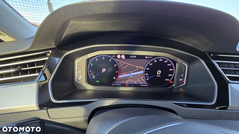 Volkswagen Passat - 34