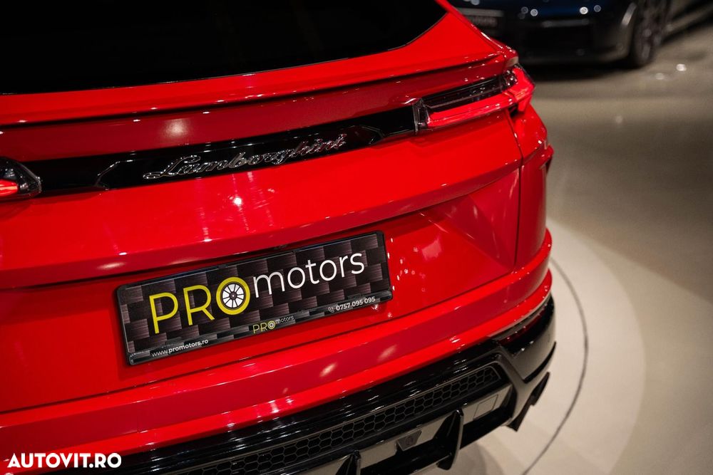 Lamborghini URUS - 35