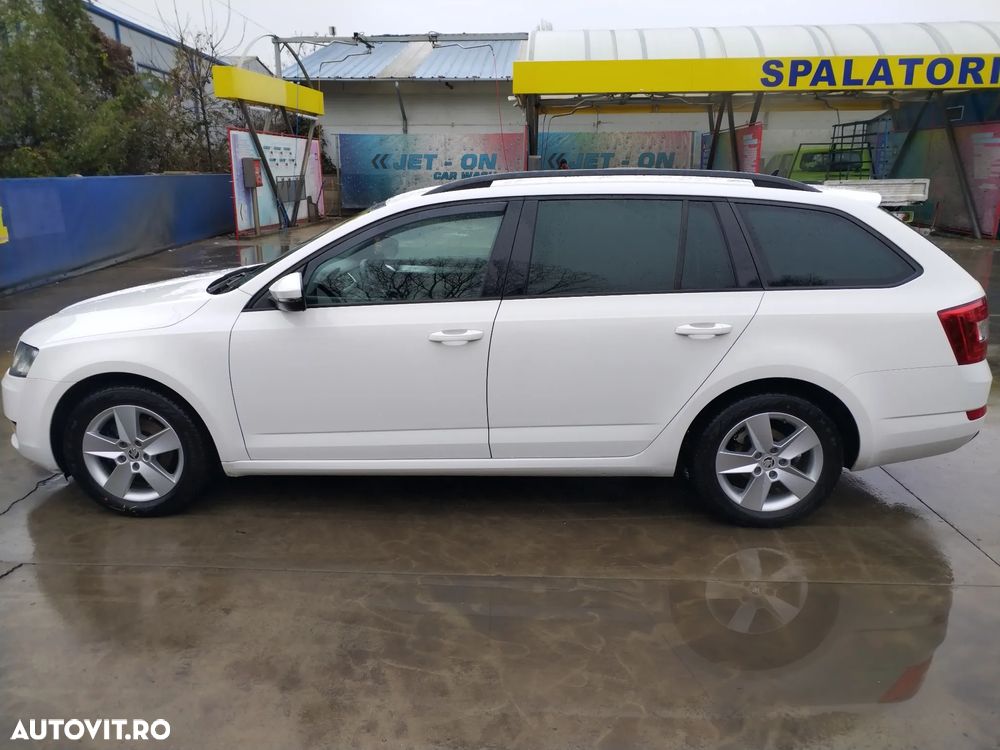 Skoda Octavia Combi 2.0 TDI (Green tec) Ambition - 4
