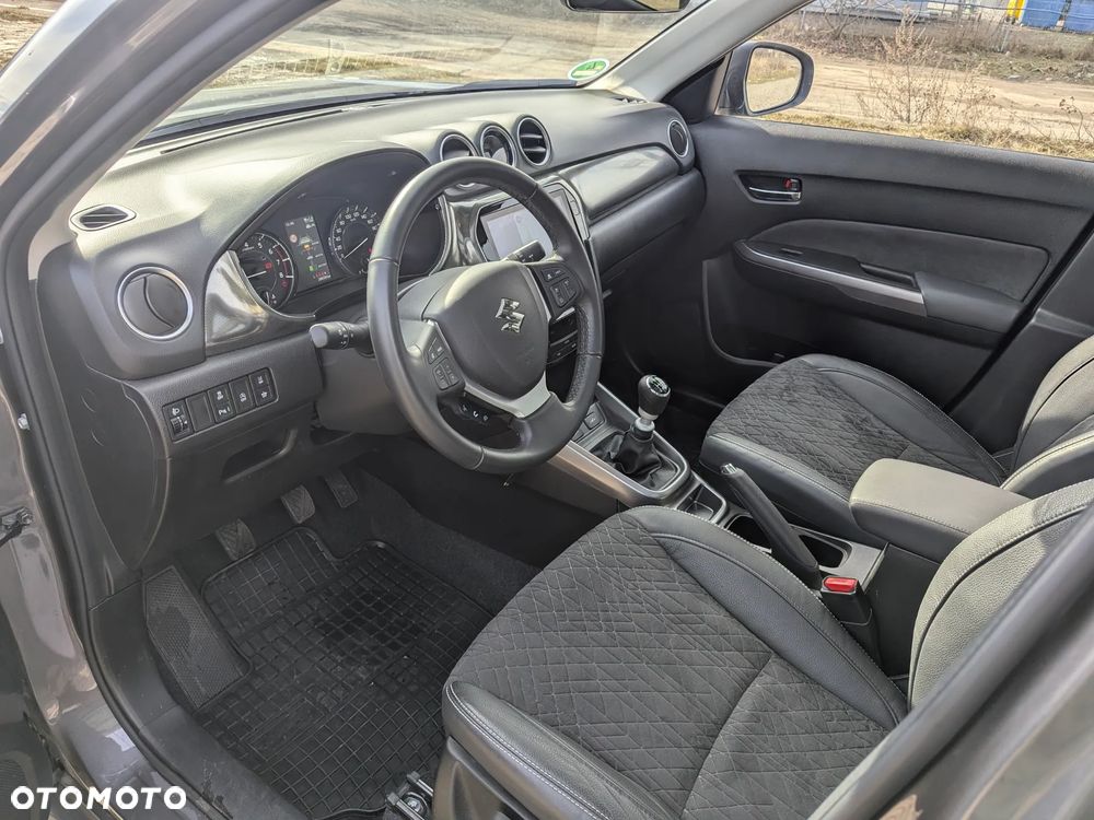 Suzuki Vitara 1.4 Boosterjet Hybrid Comfort+ - 12