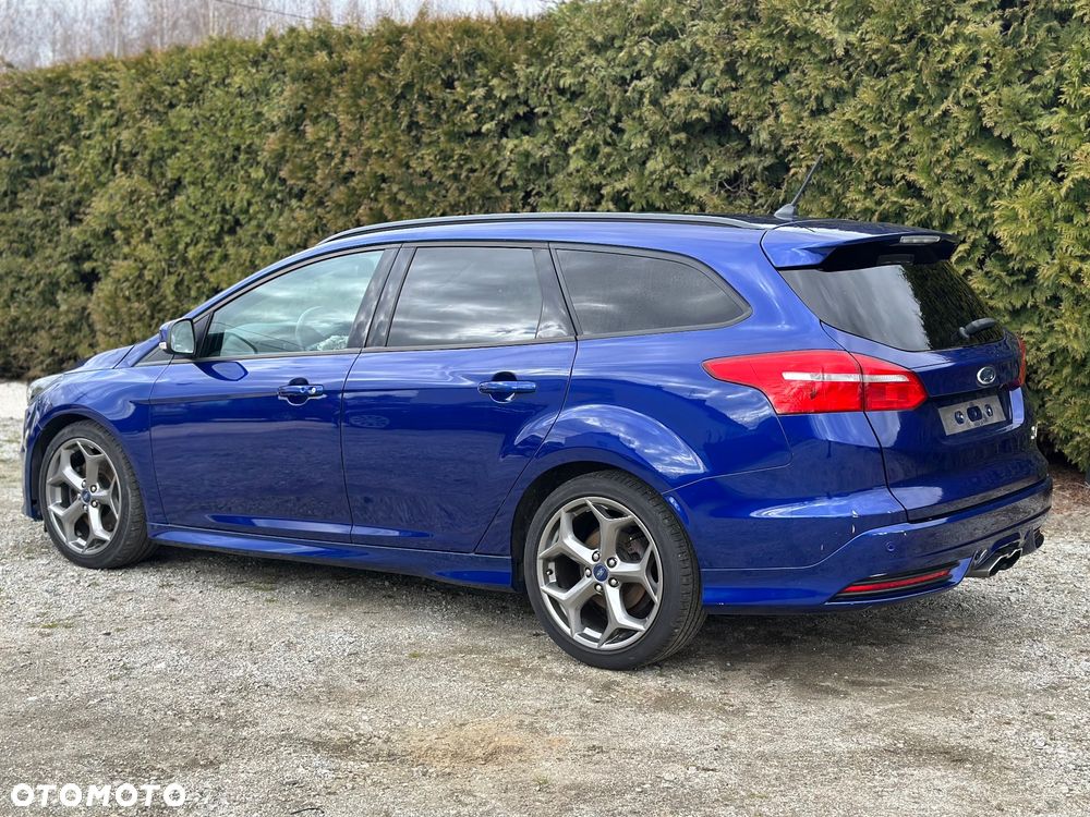 Ford Focus 2.0 EcoBoost ST mit Leder-Sport-Paket - 10