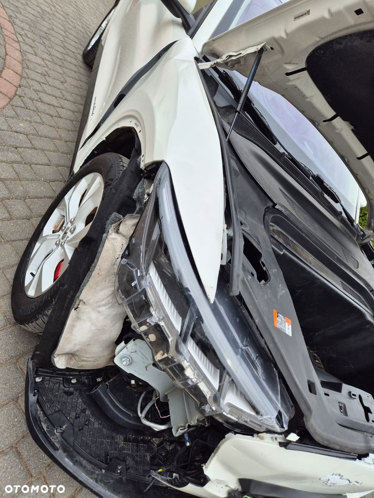 Ford Mustang Mach-E - 17