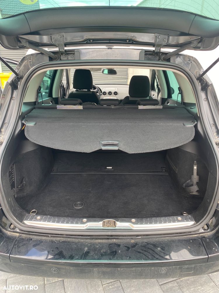 Peugeot 308 1.6HDi Confort Pack - 8