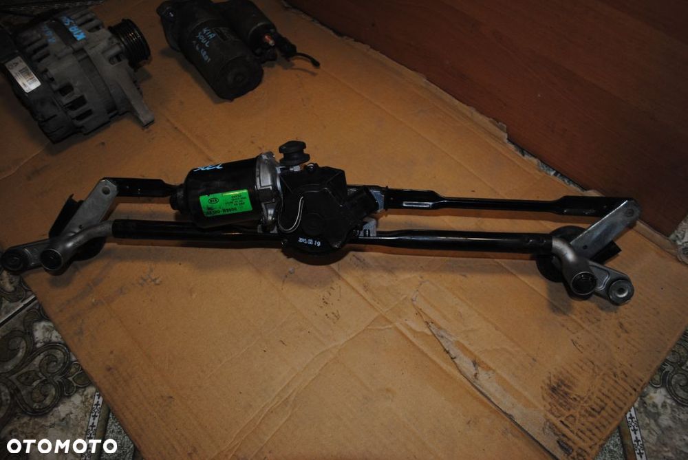 Silniczek wycieraczek kia soul 2015r Europa - 2