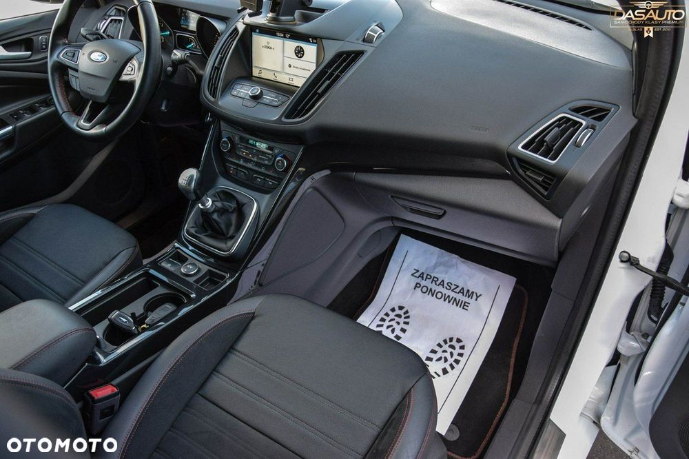 Ford Kuga 1.5 EcoBoost 2x4 ST-Line - 33