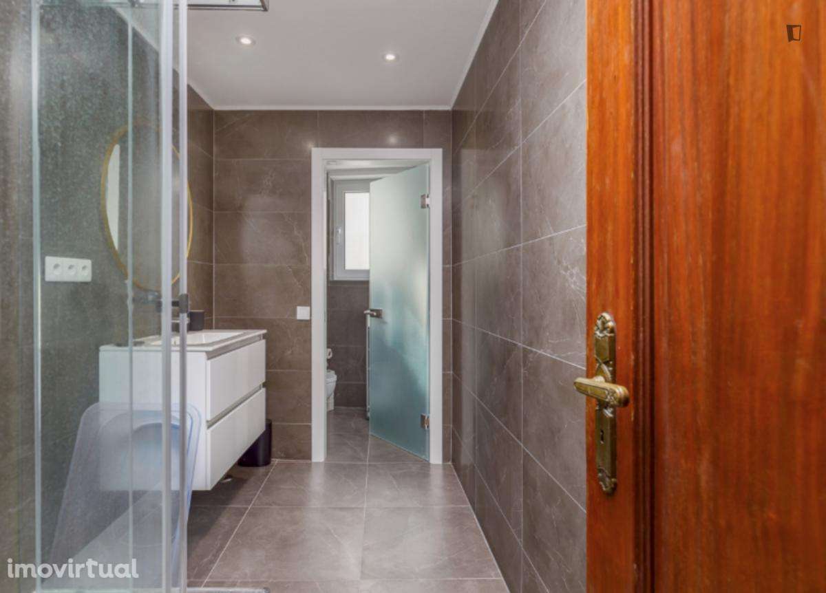 Apartamento com 3 quartos - localizado em Arroios Lisbon - Grande imagem: 2/20