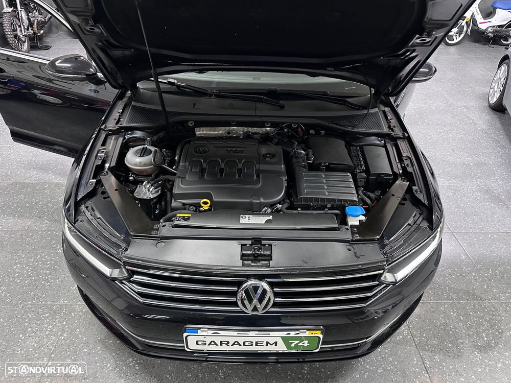 VW Passat Variant 2.0 TDi Confortline DSG - 32