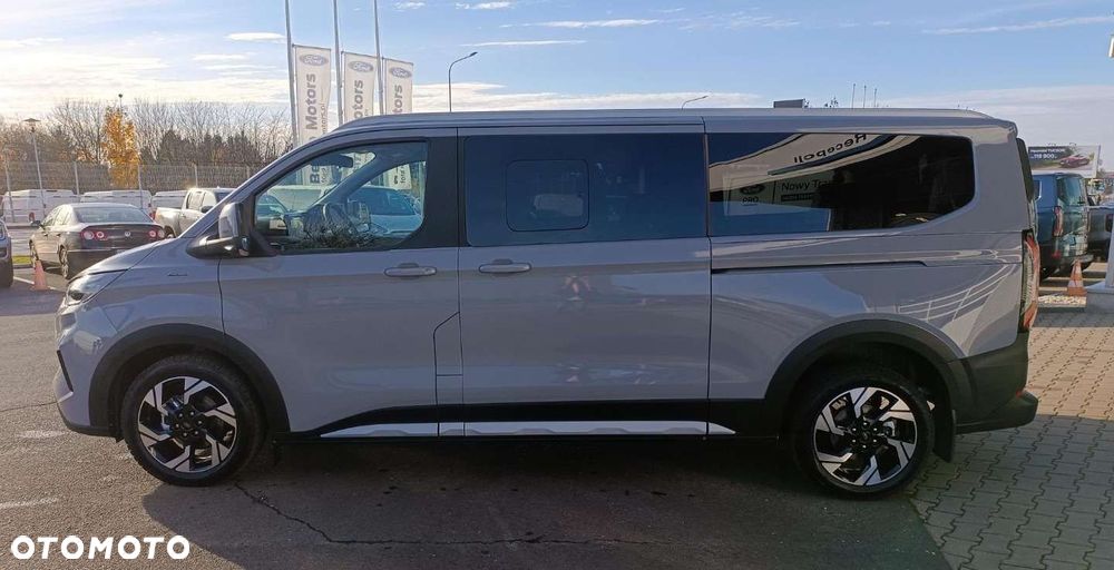 Ford Tourneo Custom - 4