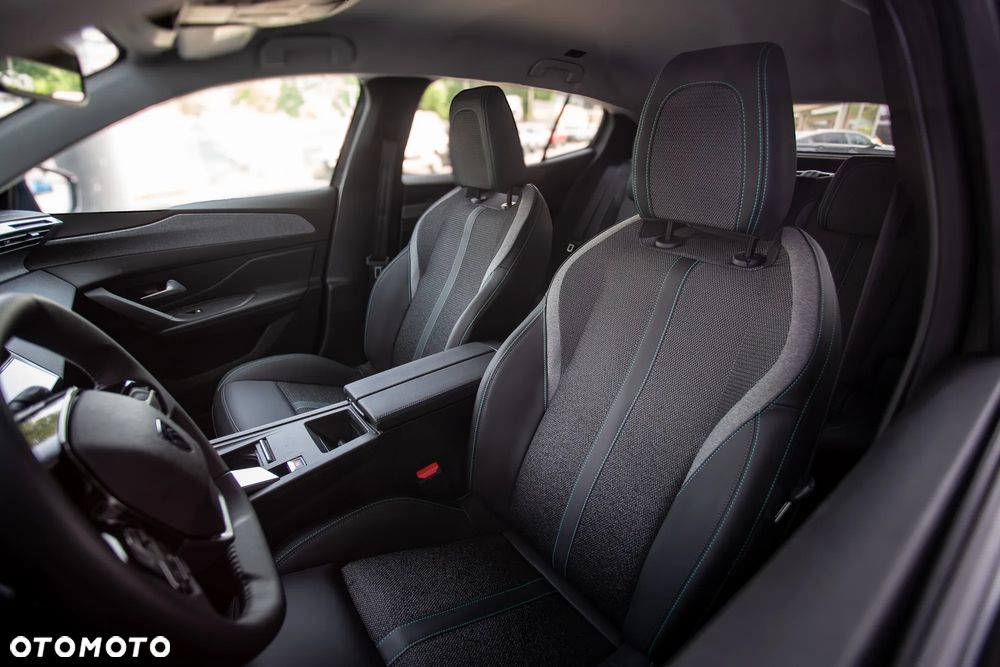 Peugeot 408 1.2 PureTech mHEV Allure S&S e-DSC6 - 14