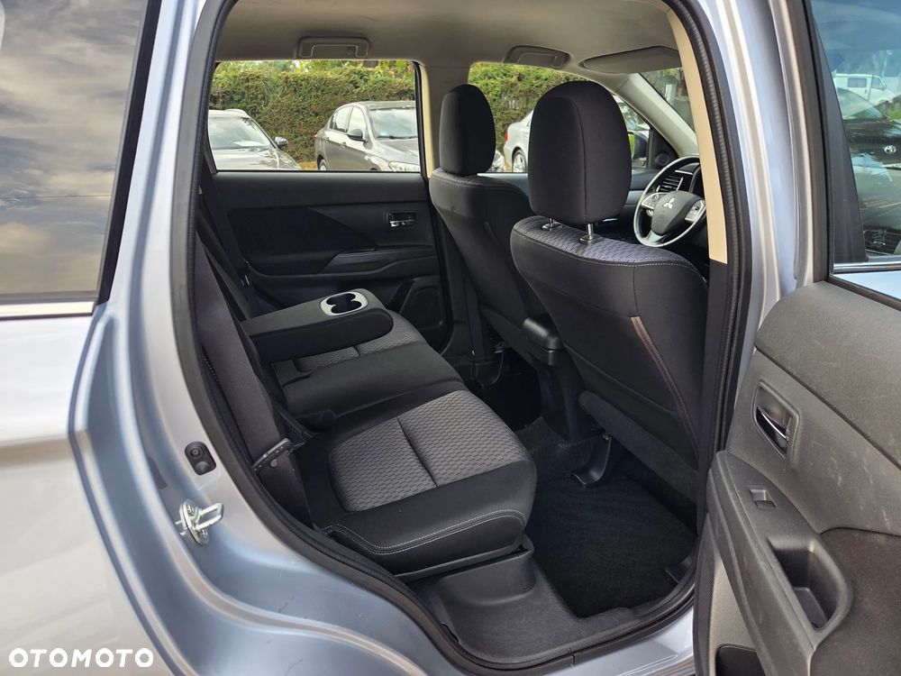 Mitsubishi Outlander - 17