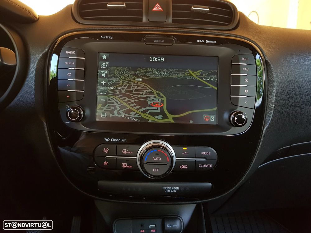 Kia Soul 1.6 CRDi TX - 18