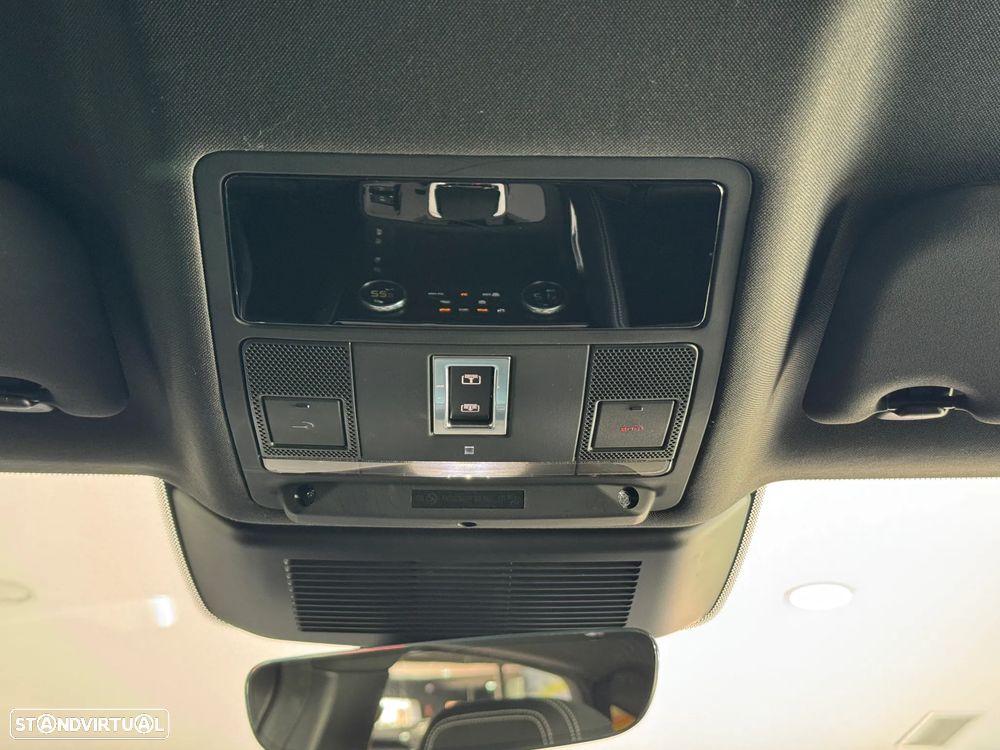 Jaguar E-Pace 1.5 P300e R-Dynamic HSE AWD Aut. — fotografia 37