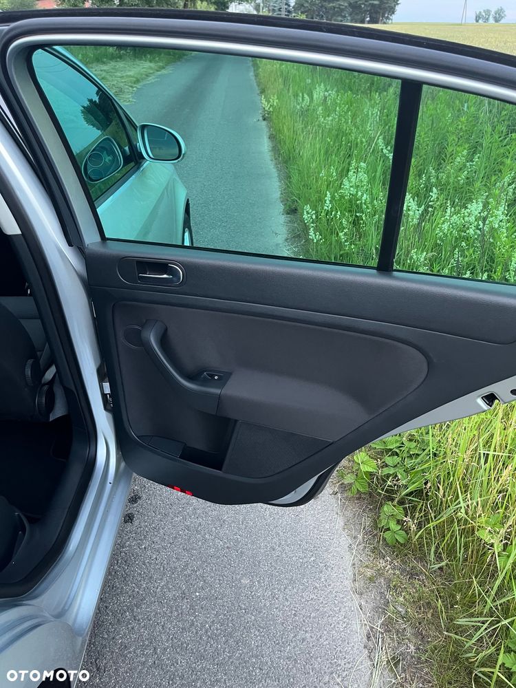 Volkswagen Golf Plus - 13