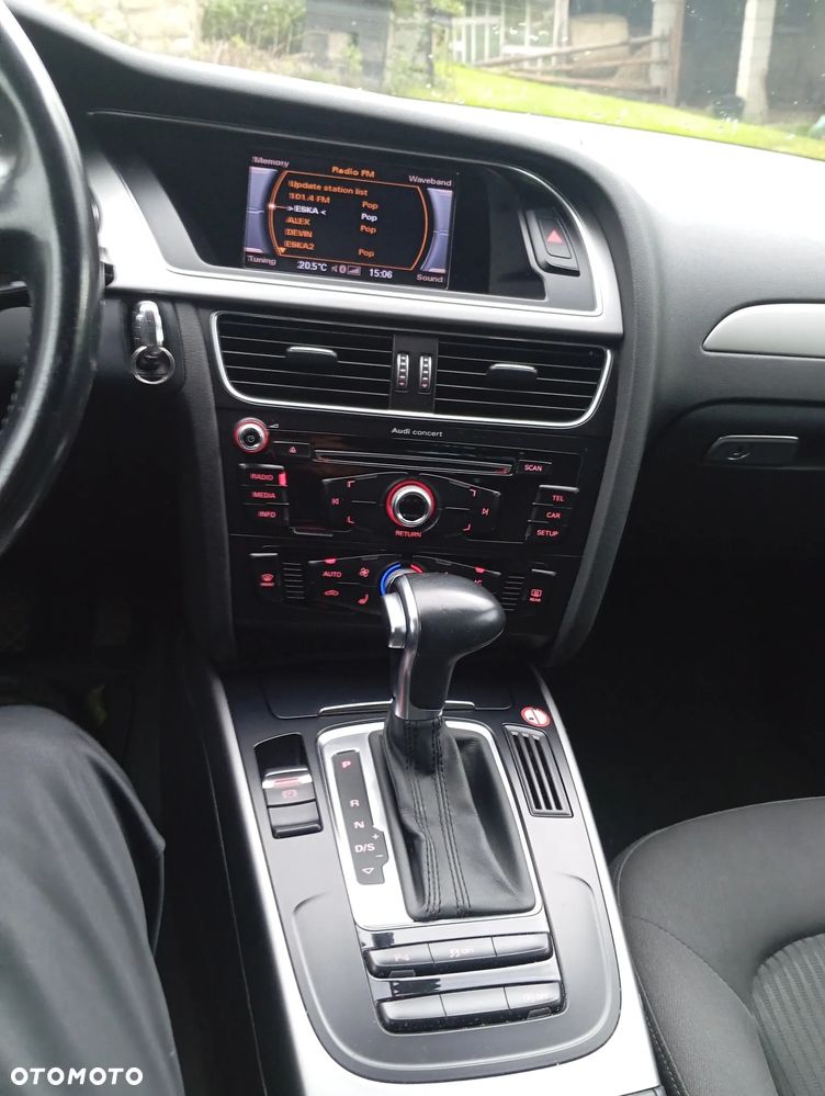 Audi A4 Avant 2.0 TDI DPF quattro S tronic Attraction - 11