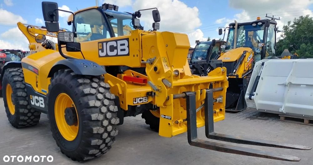 JCB 560-80 Agri Pro - 10