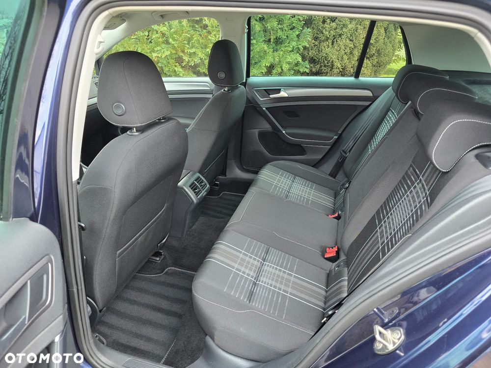 Volkswagen Golf 1.4 TSI BlueMotion Technology Lounge - 21