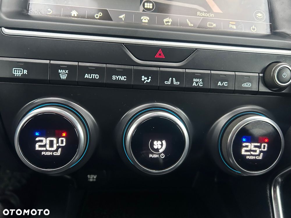 Jaguar E-Pace D150 R-Dynamic - 38