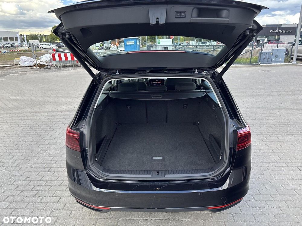 Volkswagen Passat 2.0 TDI EVO Business DSG - 17