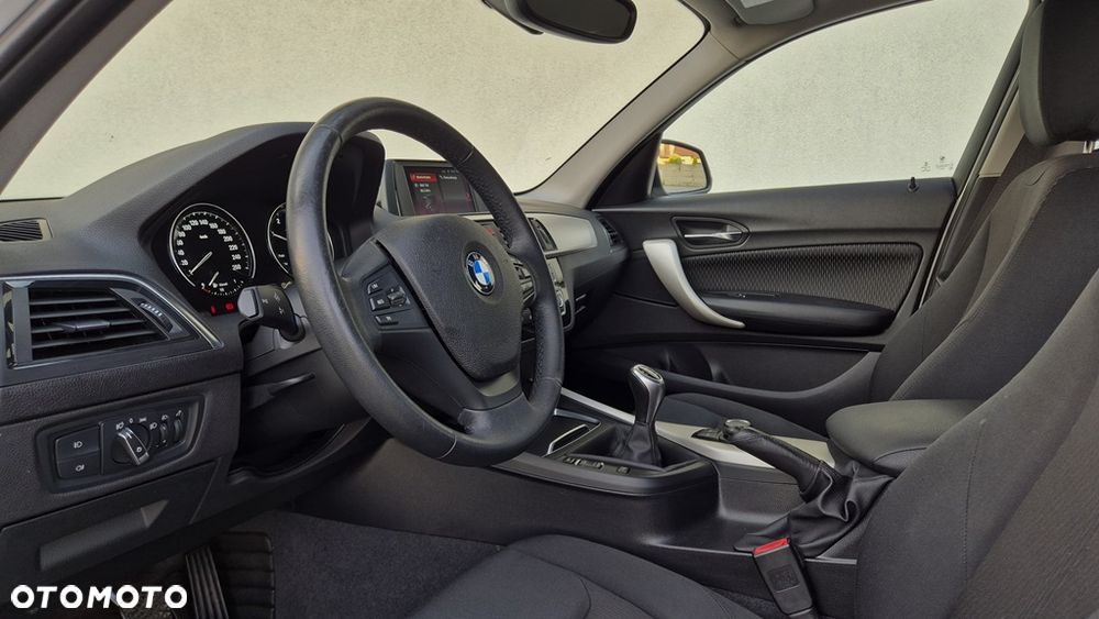 BMW Seria 1 116d Sport Line Shadow - 26