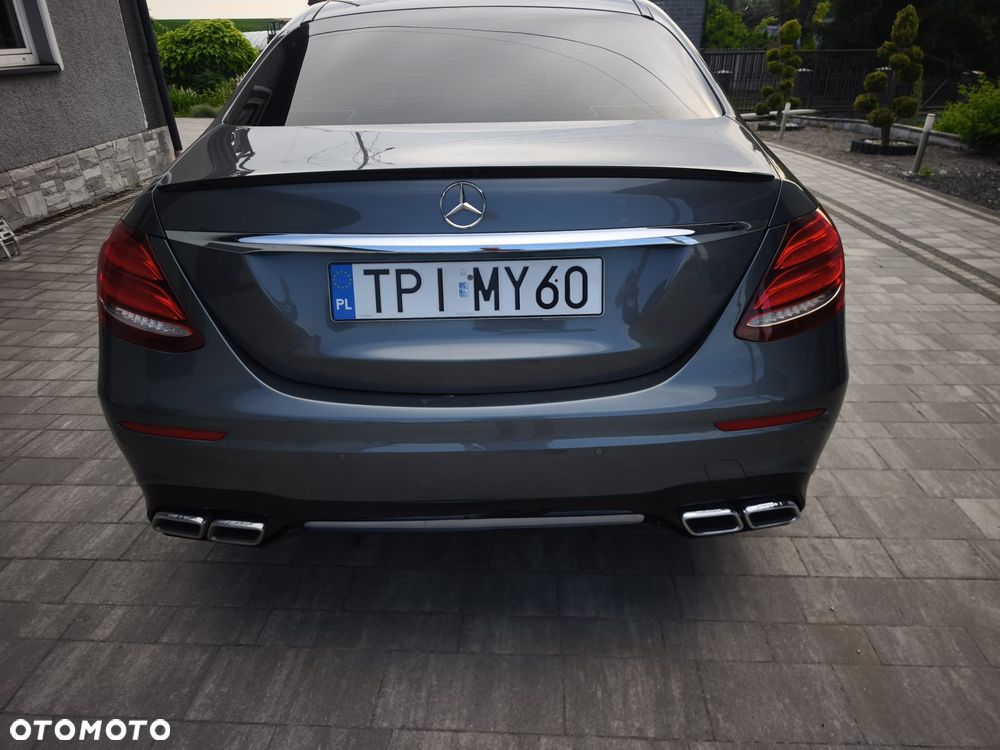 Mercedes-Benz Klasa E 220 d 9G-TRONIC AMG Line - 22