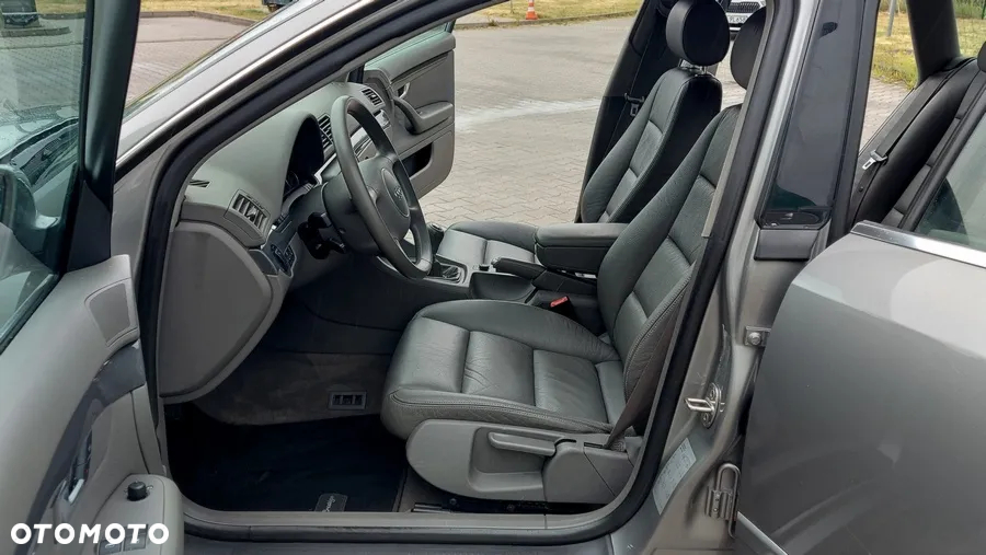 Audi A4 Avant 1.9 TDI - 10